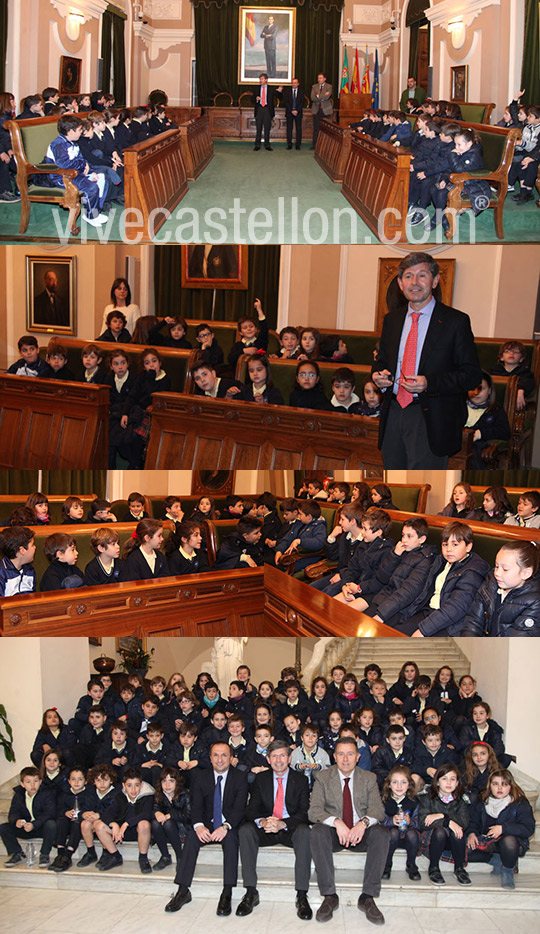 Alumnos del colegio San Cristóbal visitan el Ayuntamiento de Castellón