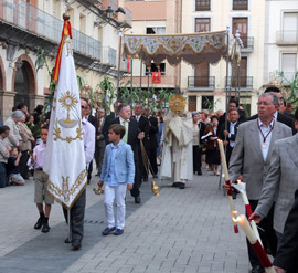 El ayuntamiento de Nules reparte 500 cañas para colaborar en la celebración de Les Barraquetes