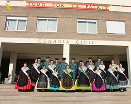 La Guardia Civil de Castellón recibe a las  Reinas y Damas de las Fiestas de la  Magdalena