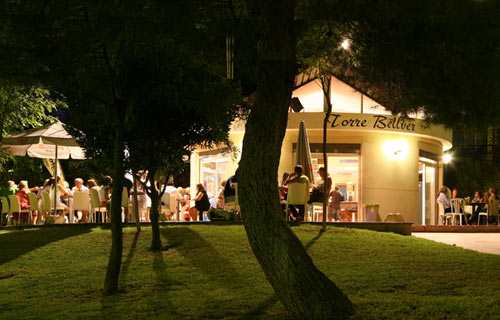 Torre Bellver, club de padel oropesa castellon. pistas de padel, cafetería con terraza, zona de juegos de niños, pista deportiva de futbito y baloncesto