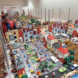 Exposición de Playmobils ´La acción humanitaria de Cruz Roja ante los desastres en todo el mundo´