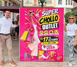 Súper Chollo Outlet, ofertas en moda, calzado y complementos, música en directo y animación