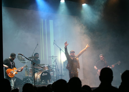 achtung band u2 sala opal conciertos castellon