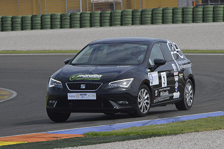 El equipo f2e UJI finaliza tercero en la Maratón ECOseries 6h El equipo f2e UJI finaliza tercero en la Maratón ECOseries 6h