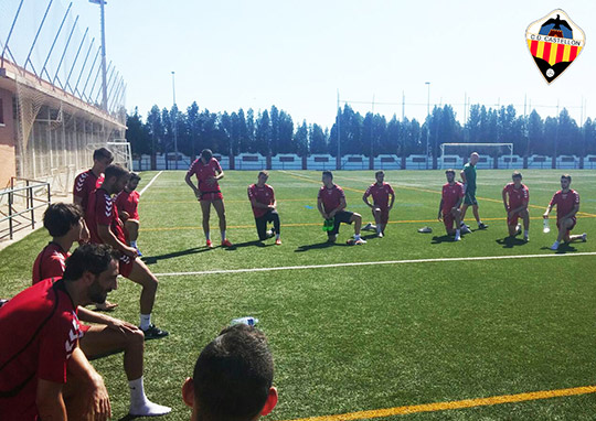 Entrenamiento del primer equipo del CD Castellón Entrenamiento del primer equipo del CD Castellón