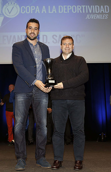 El CD Castellón, premiado en la Gala de la FFCV  