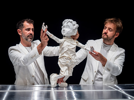El Teatre Principal de Castelló presenta 'El novio de España' y el espectáculo familiar 'Mentira podrida'