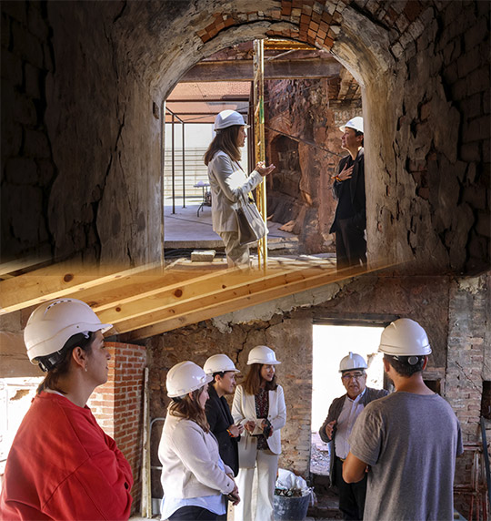 Onda recibe a la directora general de Patrimonio Cultural en la visita a las obras del ‘Rooftop 360º’ de La Campaneta