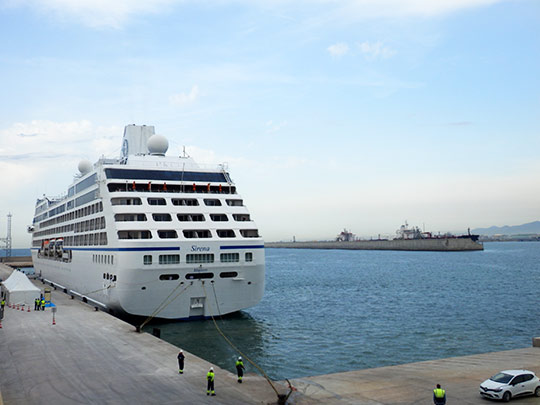 El crucero ´Sirena´ escala en PortCastelló