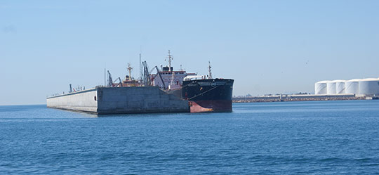 El puerto de Castellón contará con un nuevo atraque de graneles líquidos El puerto de Castellón contará con un nuevo atraque de graneles líquidos