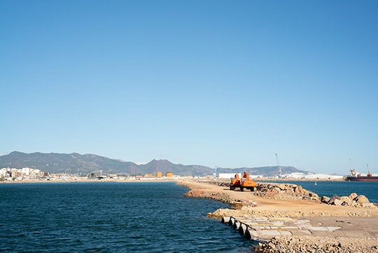 Concluida la mota de cierre del puerto de Castellón Concluida la mota de cierre del puerto de Castellón