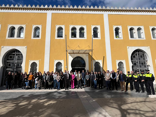 PortCastelló guarda un minuto de silencio en señal de duelo y condena por la mujer asesinada en Benicàssim