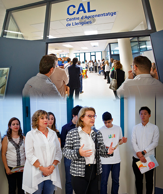 La UJI inaugura un nuevo espacio para el Servicio de Lenguas y Terminología y el Centro de Autoaprendizaje de Lenguas La UJI inaugura un nuevo espacio para el Servicio de Lenguas y Terminología y el Centro de Autoaprendizaje de Lenguas