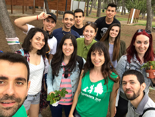 Tu huerto en casa, actividad de Enredadera Jove