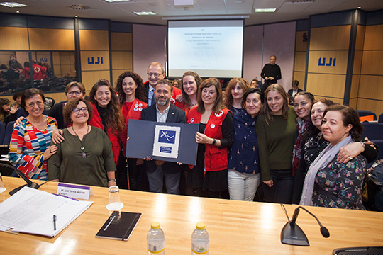 El proyecto «Juntes» de Cruz Roja premiado por la Fundación Isonomia