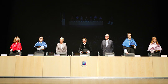 Investidura del grado de doctora honoris causa de la doctora Anna Lluch Hernández