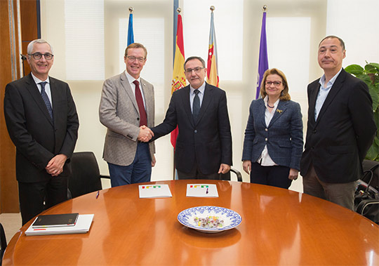 La UJI y UBE Corporation Europe convocarán becas de movilidad internacional en Japón La UJI y UBE Corporation Europe convocarán becas de movilidad internacional en Japón