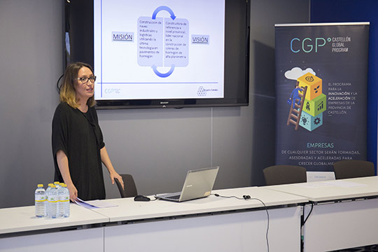 Diputación y Espaitec apoyan el crecimiento empresarial a través de la innovación para que la economía provincial se base en el conocimiento Diputación y Espaitec apoyan el crecimiento empresarial a través de la innovación para que la economía provincial se base en el conocimiento