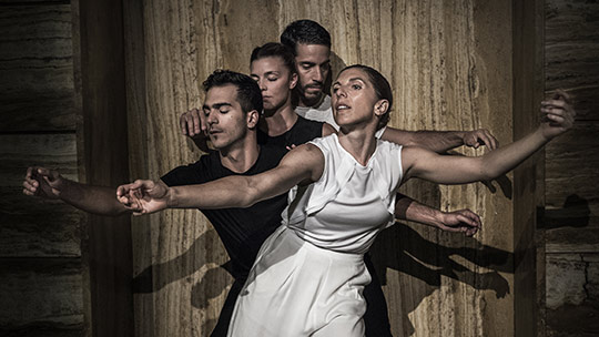 Menador acoge el espectáculo de danza contemporánea «Polvo» Menador acoge el espectáculo de danza contemporánea «Polvo»