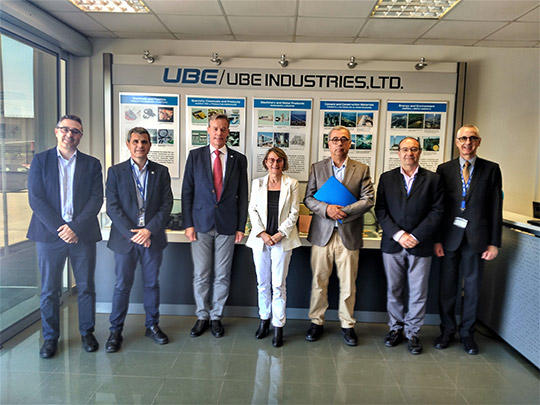 La rectora de la UJI realiza una visita institucional a UBE Corporation Europe