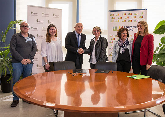 La UJI y la Asociación Española contra el Cáncer firman un protocolo de colaboración