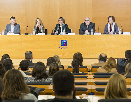 La UJI promueve las vocaciones científicas en mujeres y visibiliza su labor con el programa UJI-Lamarr La UJI promueve las vocaciones científicas en mujeres y visibiliza su labor con el programa UJI-Lamarr