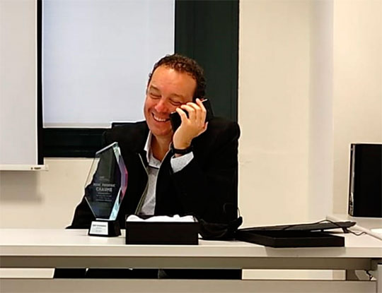 El profesor Frederic Chaume recibe el premio Jan Ivarsson's Award El profesor Frederic Chaume recibe el premio Jan Ivarsson's Award