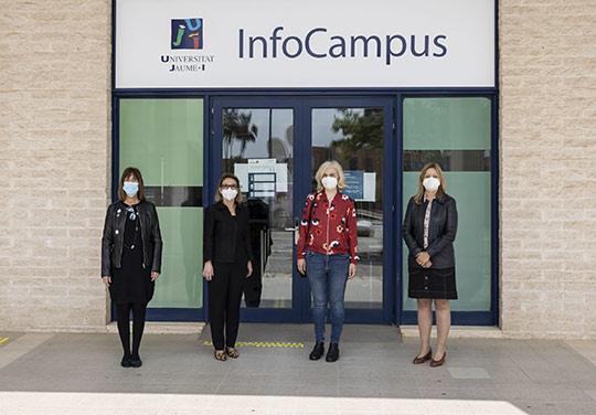 La alumna Pilar Torres Meneu gana el concurso de creación del avatar del chatbot de la UJI La alumna Pilar Torres Meneu gana el concurso de creación del avatar del chatbot de la UJI