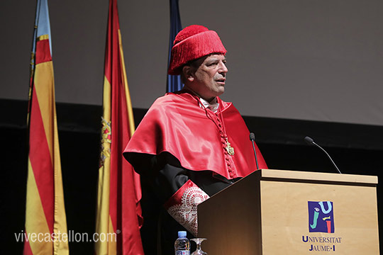 Stefano Zunarelli e Ignacio Arroyo, investidos doctor honoris causa por la UJI Stefano Zunarelli e Ignacio Arroyo, investidos doctor honoris causa por la UJI