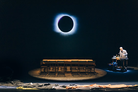 El Paranimf plantea para el inicio de la programación teatral del trimestre una reflexión sobre la finitud de la vida con «Eclipsi Total» El Paranimf plantea para el inicio de la programación teatral del trimestre una reflexión sobre la finitud de la vida con «Eclipsi Total»