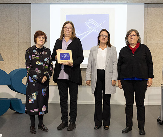 La Fundación Isonomia de la UJI premia a la profesora Esperanza Bosch por su contribución como investigadora en el ámbito de la violencia contra las mujeres