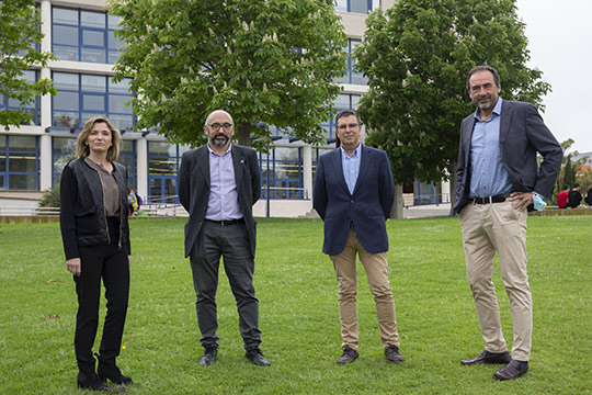 Las juntas de centro de la UJI eligen a la directora de la Escuela y los nuevos decanos de las tres facultades Las juntas de centro de la UJI eligen a la directora de la Escuela y los nuevos decanos de las tres facultades