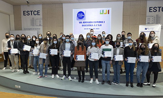 El estudiantado excelente de la UJI comparte su investigación en la VII Jornada «Estudia e investiga» El estudiantado excelente de la UJI comparte su investigación en la VII Jornada «Estudia e investiga»