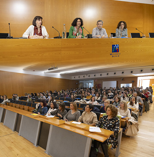 Más de un centenar de orientadoras y orientadores de centros de secundaria participan en una jornada en la UJI Más de un centenar de orientadoras y orientadores de centros de secundaria participan en una jornada en la UJI