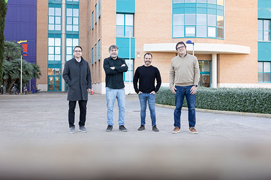 Dos proyectos de la UJI estudian los dispositivos de ondas superficiales para el futuro desarrollo de dispositivos avanzados y la integración de fuentes renovables de energía para el sistema eléctrico Dos proyectos de la UJI estudian los dispositivos de ondas superficiales para el futuro desarrollo de dispositivos avanzados y la integración de fuentes renovables de energía para el sistema eléctrico
