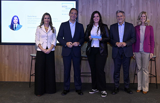 Paula Heras Nieto, graduada en Matemática Computacional y estudiante del grado en Ingeniería Informática en la UJI, obtiene uno de los Premios WONNOW