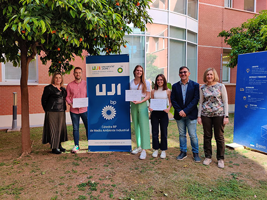 La Cátedra bp de la UJI entrega los diplomas a los premiados por sus trabajos finales de grado y máster y cierra mayo con varias actividades La Cátedra bp de la UJI entrega los diplomas a los premiados por sus trabajos finales de grado y máster y cierra mayo con varias actividades