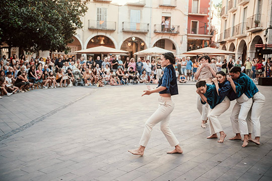 La UJI celebra el Día Internacional de la Danza con un programa triple en el Paranimf