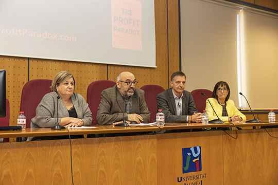 El premio Jaume I de Economía Jan Eeckhout analiza en la UJI la paradoja del beneficio y el impacto en el mercado laboral, el dinamismo empresarial y la desigualdad