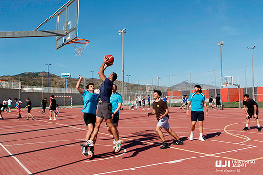 La UJI supera los 275.000 usos en servicios deportivos e incrementa un 11% las personas usuarias La UJI supera los 275.000 usos en servicios deportivos e incrementa un 11% las personas usuarias