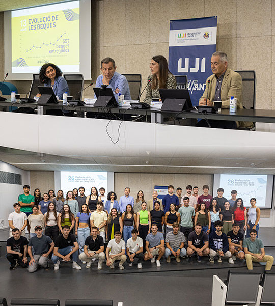 La UJI reconoce a sus deportistas de élite y presenta una nueva edición de las becas de la Cátedra Endavant Villarreal C.F. La UJI reconoce a sus deportistas de élite y presenta una nueva edición de las becas de la Cátedra Endavant Villarreal C.F.