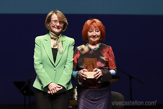 La UJI entrega las distinciones extraordinarias a M.ª Jesús Vicent, Pilar Dolz, Julia Sevilla y la Fundación Le Cadó