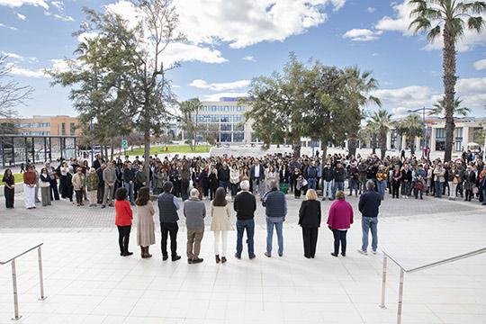 Concentración silenciosa en la UJI por la última víctima de la violencia machista Concentración silenciosa en la UJI por la última víctima de la violencia machista