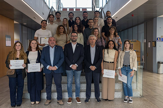 El Máster de Formación Permanente en Tecnología Cerámica de la UJI entrega sus premios de excelencia, diplomas y becas