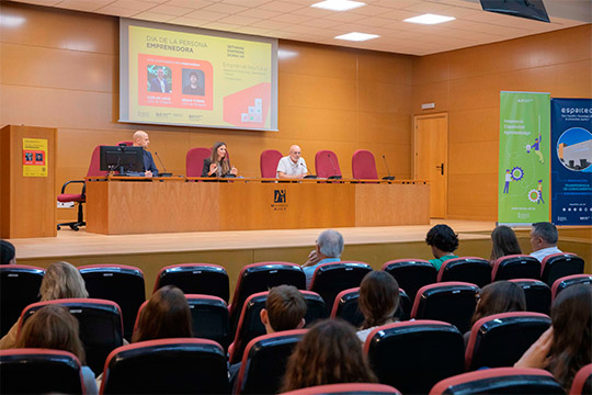 Más de 100 estudiantes de la UJI participan en el Día de la Persona Emprendedora