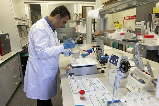 La empresa Biótica obtiene financiación europea para comercializar el sistema de detección en línea de legionella La empresa Biótica obtiene financiación europea para comercializar el sistema de detección en línea de legionella