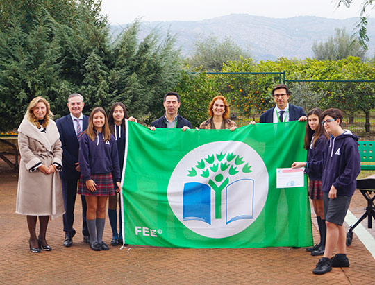 Agora Lledó, primer colegio de la Comunidad Valenciana en conseguir la Bandera Verde de Eco-School Agora Lledó, primer colegio de la Comunidad Valenciana en conseguir la Bandera Verde de Eco-School