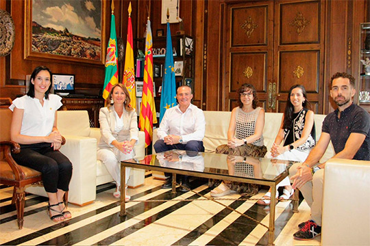La alcaldesa de Castellón felicita al Centro Ágora Lledó por haber obtenido sus alumnos el mejor resultado en la Comunidad Valenciana en las pruebas PAU La alcaldesa de Castellón felicita al Centro Ágora Lledó por haber obtenido sus alumnos el mejor resultado en la Comunidad Valenciana en las pruebas PAU