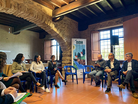 La Diputación asiste en Albocàsser a una jornada sobre mundo rural y despoblación bajo la perspectiva de género