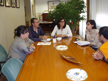 El Ayuntamiento de Alcora organiza un monólogo solidario a beneficio de dos familias alcorinas con hijos dependientes El Ayuntamiento de Alcora organiza un monólogo solidario a beneficio de dos familias alcorinas con hijos dependientes
